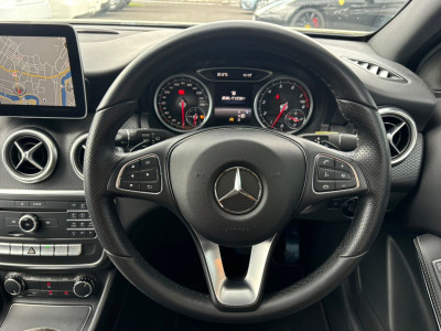 メルセデス・ベンツ　Aクラス　A180｜画像9