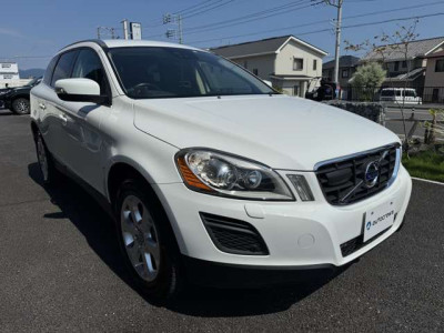 ボルボ　XC60　T5｜画像1