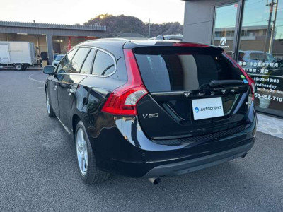 ボルボ　V60　DRIVe｜画像3