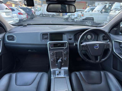 ボルボ　V60　DRIVe｜画像6