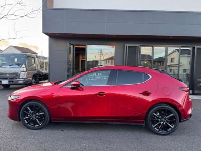 マツダ　MAZDA3ファストバック　2.0 X Lパッケージ｜画像3