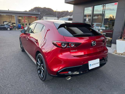 マツダ　MAZDA3ファストバック　2.0 X Lパッケージ｜画像4