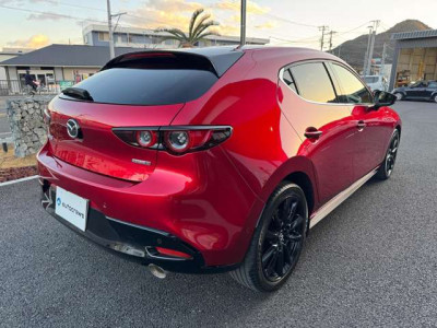 マツダ　MAZDA3ファストバック　2.0 X Lパッケージ｜画像6