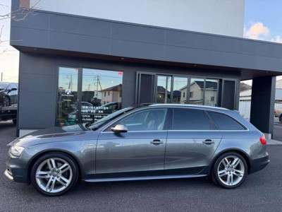 アウディ A4アバント2.0 TFSI ダイナミックライン｜画像3