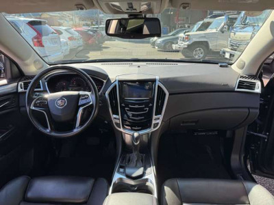 キャデラック SRXクロスオーバーラグジュアリー 4WD｜画像7