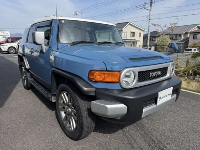 トヨタ   FJクルーザー  カラーパッケージ  4WD｜画像2