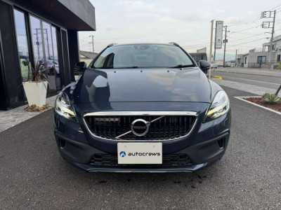 ボルボ   V40  クロスカントリー  D4   モメンタム   ディーゼルターボ｜画像1