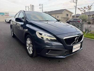 ボルボ   V40  クロスカントリー  D4   モメンタム   ディーゼルターボ｜画像2