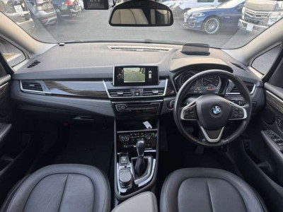 ＢＭＷ 2シリーズグランツアラー　218d ラグジュアリー ｜画像6