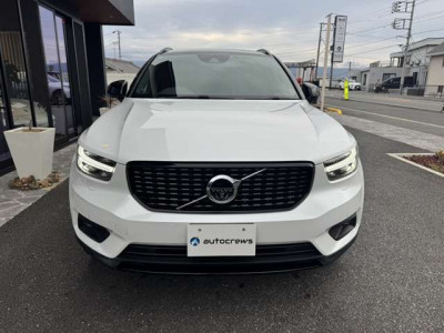 ボルボ XC40 T4 AWD Rデザイン｜画像1