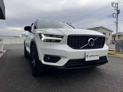 ボルボ XC40 T4 AWD Rデザイン｜画像2