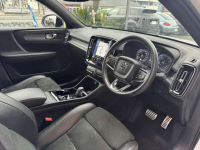 ボルボ XC40 T4 AWD Rデザイン｜画像5