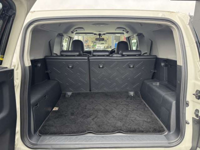 トヨタ FJクルーザー 4.0 カラーパッケージ 4WD｜画像3