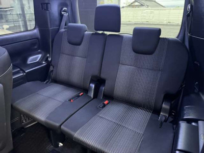 トヨタ ヴォクシー 2.0 ZS｜画像5